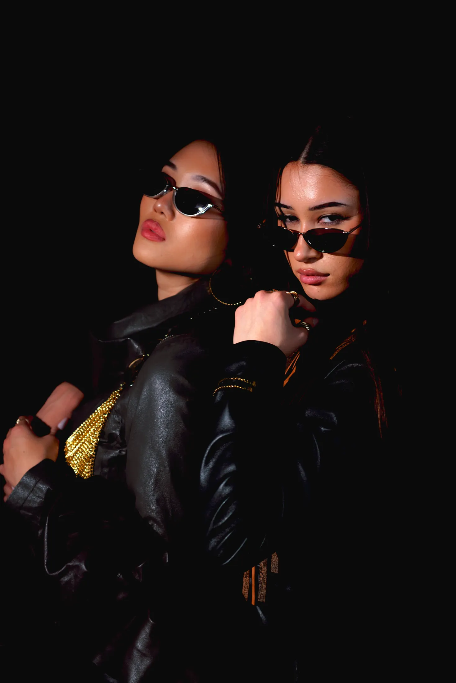 Royalle Modeling x Leather On Me, photograph 1
